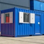 Container-Bureau-20-Pieds-avec-Cuisine-et-Toilettes-2-300x300